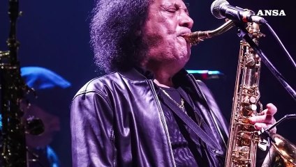 Addio a James Senese, il sassaofonista "Nero a meta'"