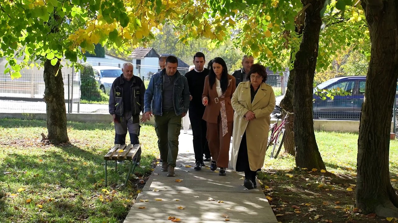 Gradonačelnica Loznice i njeni saradnici razgovarali sa meštanima iz MZ Runjani