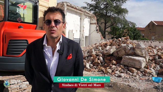 Vietri sul Mare (SA) - Hanno preso inizio i lavori di demolizione... (29.10.25)
