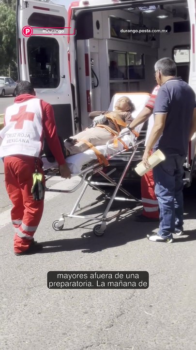 🚨 Maestra de Durango es detenida tras atropellar a adultos mayores frente a preparatoria 👩🏻‍🏫💥