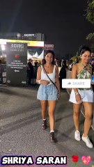 Bollywood Actress Shriya Saran With Fan's 🔥🌹❤️