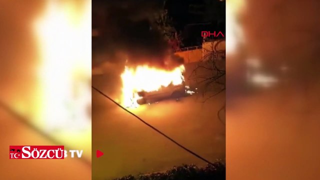 Hareket halindeki hafif ticari araç alev alev yandı