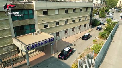 Niscemi, droga e armi in un casolare: arrestato