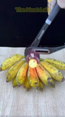 1000°C Hot Metal Ball vs Banana   Extreme Heat Experiment!