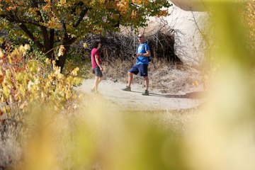 Mevsimin doğaya yansıması: Peribacalarının renkleriyle bütünleşti!