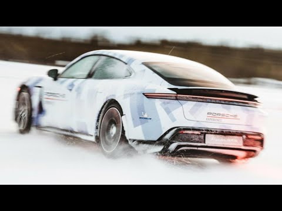 Porsche Taycan GTS bricht Weltrekord: 17 km Drift auf Eis!