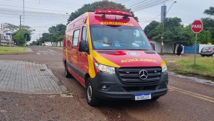 Motociclista fica ferida em colisão no Bairro Santa Felicidade