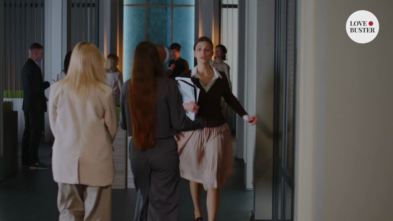 Vampire Fell For Girl He Can’t Touch