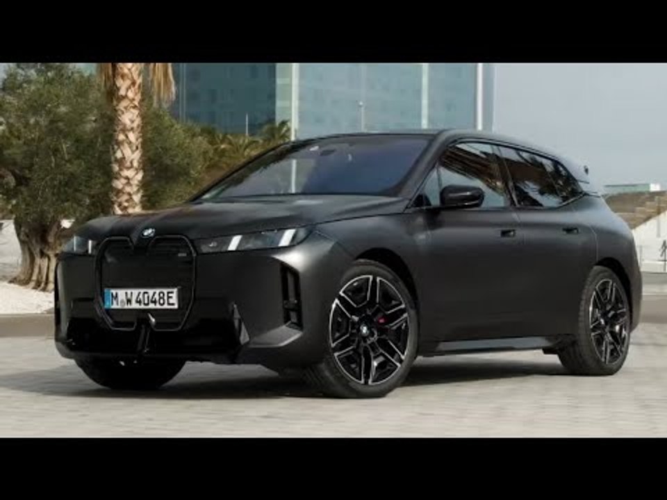 2025 BMW iX M70 xDrive in Frozen Deep Grey Metallic – Maximale Power & Style!