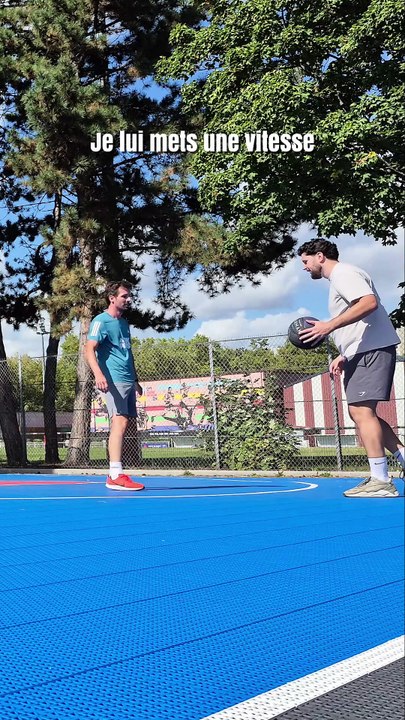 Je lui mets une vitesse avec mon mal de genou