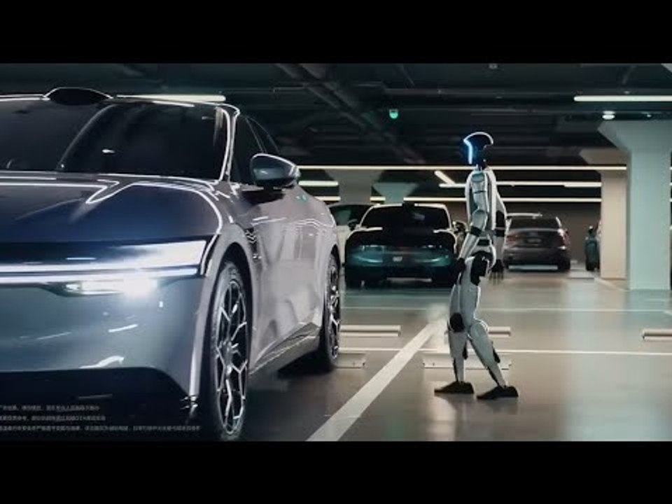 Full-Capacity Vehicle-to-Parking-System im Zeekr 9X | unglaubliche Funktionen