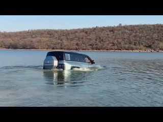 BYD Yangwang U8 "fährt" (schwimmt) durch den Fluss – Amphibienmodus live!