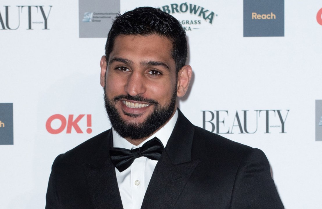 Amir Khan calls out Manny Pacquiao as boxer eyes Floyd Mayweather rematch