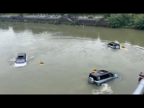 BYD Yangwang U8: Drei Luxus-SUVs gehen zeitgleich Baden | unglaublich