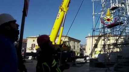 Riapre la basilica di San Benedetto a Norcia, l'intervento dei Vigili del fuoco