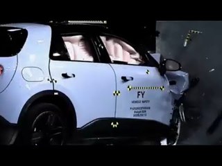 Neo Firefly – E-Auto mit Akkuwechsel & iPhone-Optik im Crashtest