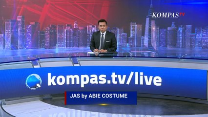 Hujan Deras di Jakarta Picu Pohon Tumbang: 4 Mobil Mewah Tertimpa, 1 Pengendara Terjebak