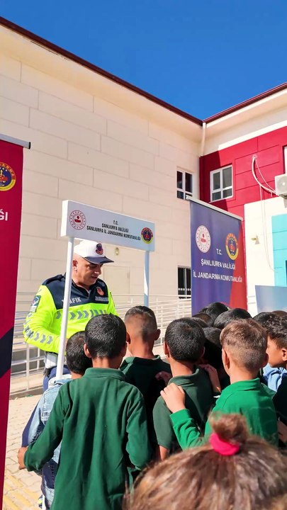 Harran’da Öğrencilere ve Ailelerine Jandarmadan Toplum Bilinci Eğitimi