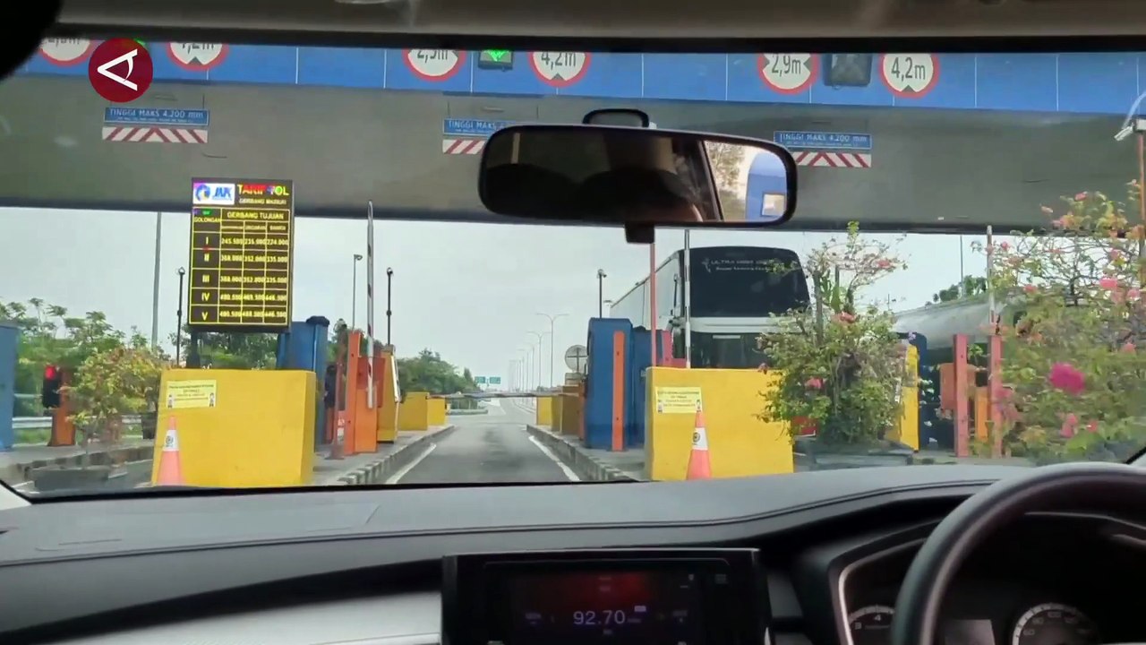 Hadapi Cuaca Ekstrem, JNK Siapkan Genset dan Rambu Khusus di Jalan Tol