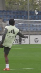 Mejores highlights del entreno del Madrid: Atención a Vinicius