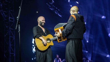 Negramaro, il live sold out al Palazzo dello Sport: Jovanotti a sorpresa sul palco: «Giuliano, posso entrare nella band?»