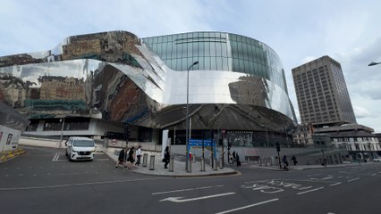 New Street switches to event mode as market crowds arrive