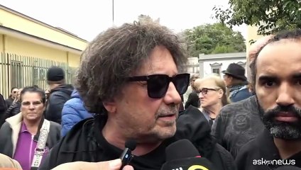 A Napoli i funerali di James Senese, tanti amici e il sax sul feretro