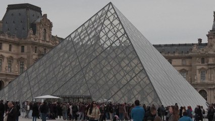 파리 검찰, 루브르 박물관 보석 절도범 5명 추가 체포 / YTN