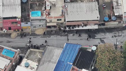 Imagens mostram bandidos se preparando para operação no RJ