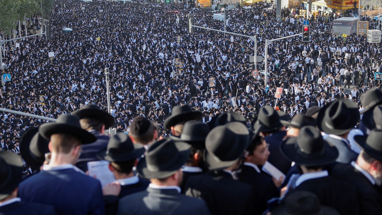 Los manifestantes ultraortodoxos: "No se puede atacar al judaísmo en un país judío"