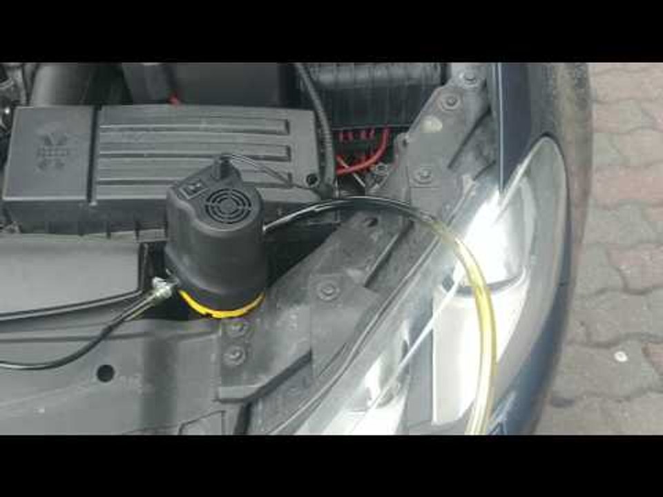 VW Golf 6 MK6 Ölwechsel Öl abpumpen mit Elektropumpe