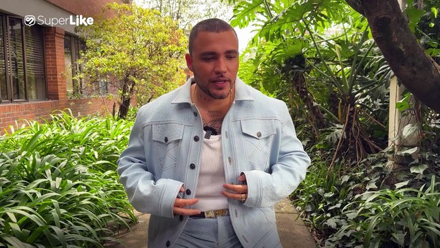 Jessi Uribe estrena Dando Instrucciones