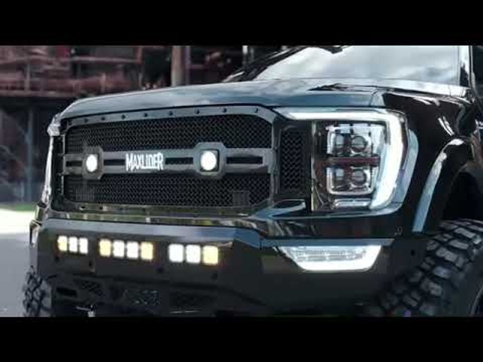 Maxlider Motors 2021 Ford F-150 als 'Midnite Edition' mit Lift-Kit und Kotflügelverbreiterungen.