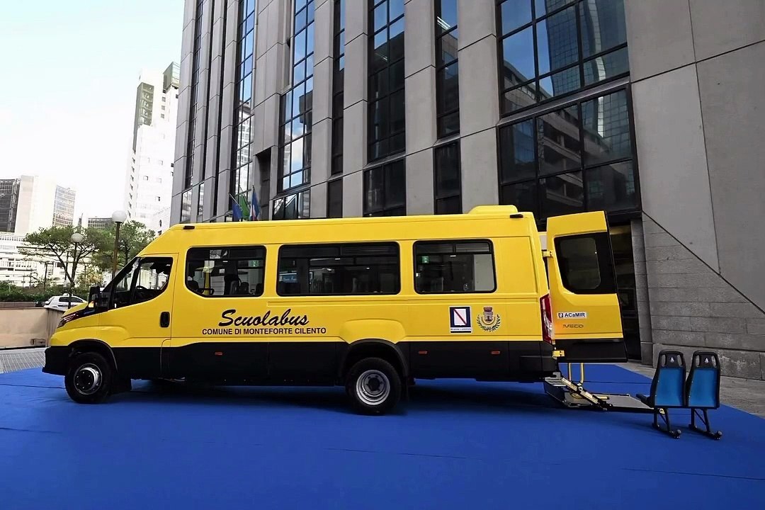Volturara Irpina (AV) - Anche Volturara riceverà un nuovo Scuolabus elettrico (30.10.25)