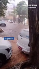 Temporal causa alagamentos e deixa trânsito lento na Região Metropolitana