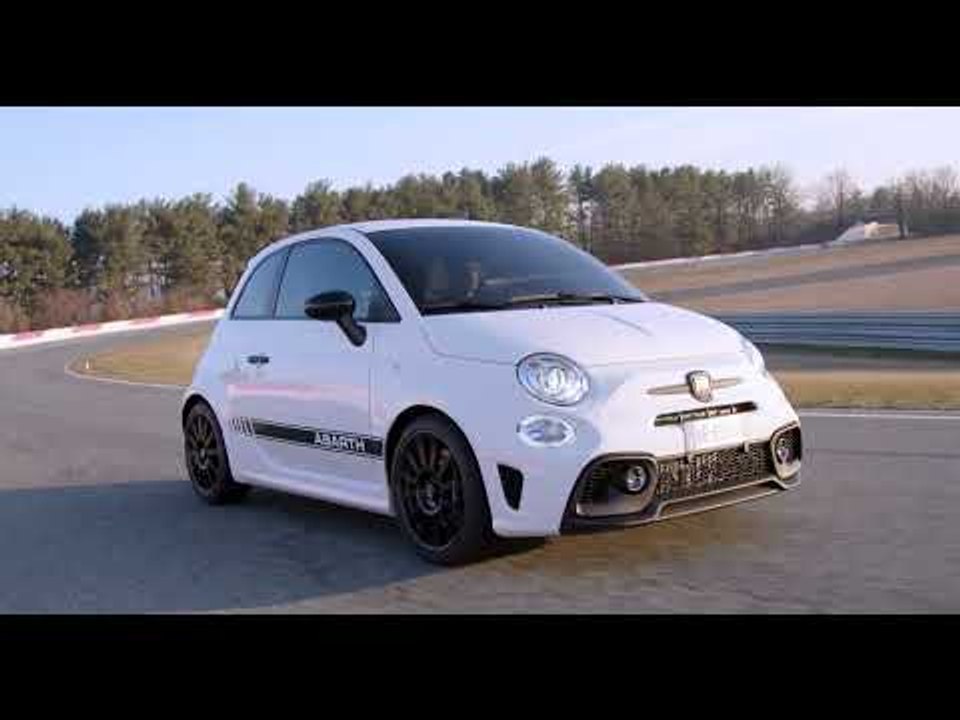 Das 2022 Abarth 695 Competizione pack für den Fiat 500!