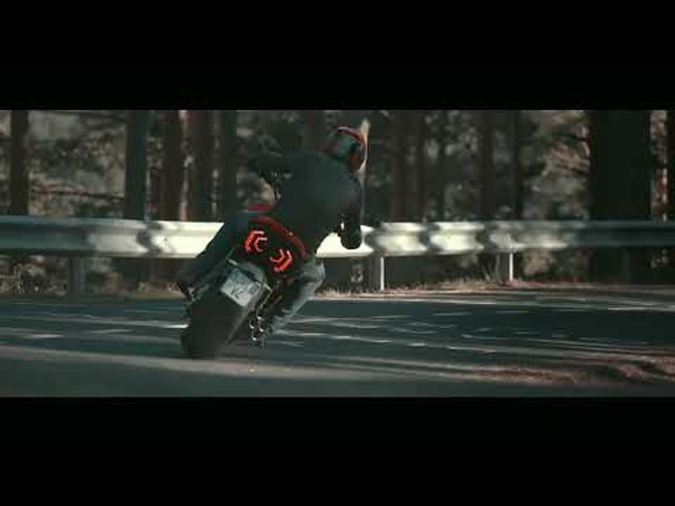 Ducati Diavel V4 (2023) - 168 PS & 1158 ccm³ V4 Power für den Teufel!