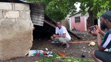 La riada en Pétit-Goâve (Haití) a causa de Melissa sorprendió a la gente mientras dormía