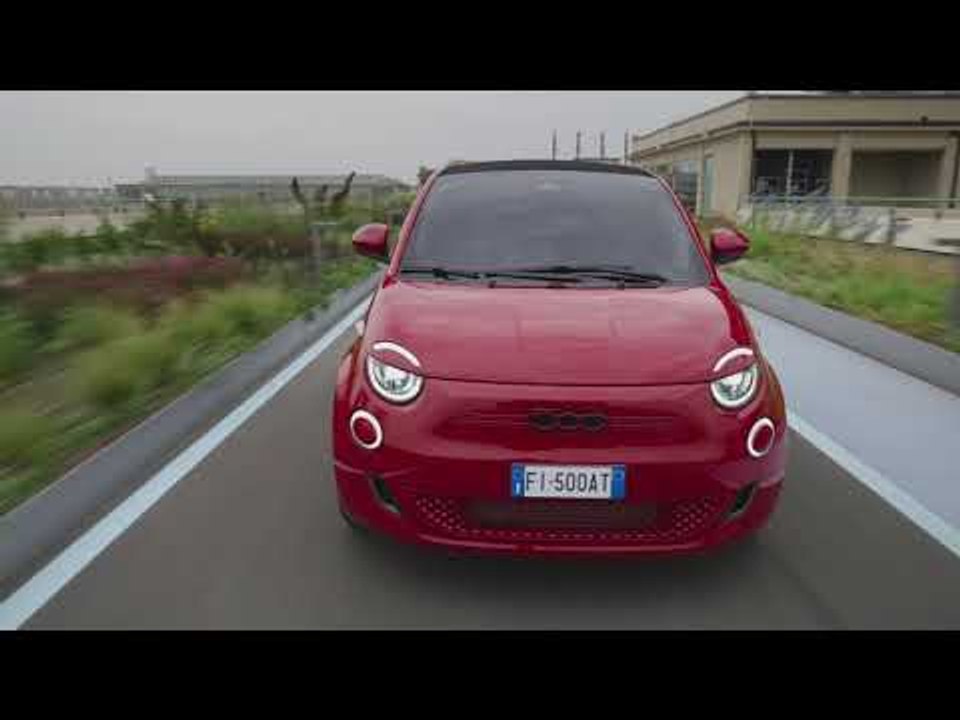 Der neue Fiat 500 (Modelljahr 2022) in Rot!