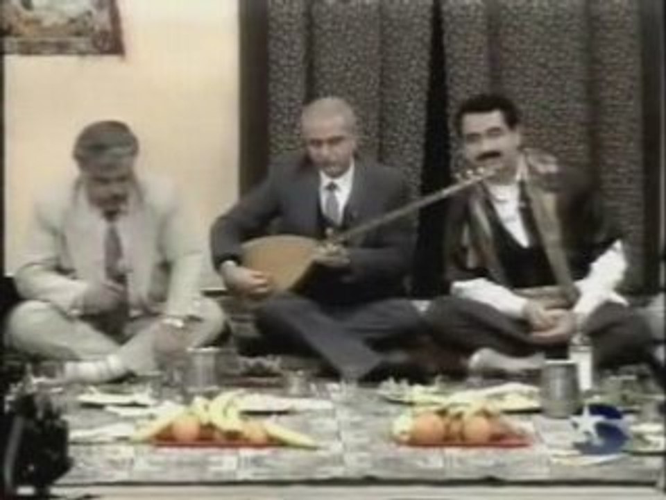 ABDULLAH UYANIK -BİR SINIFTA OKURKEN