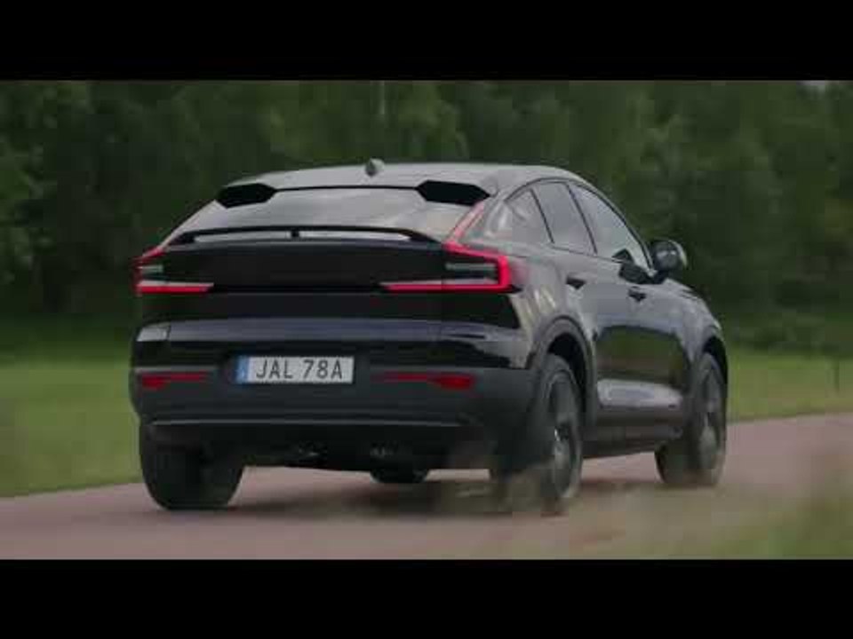 Volvo Black Edition 2025: der XC40, EC40 & EX40 in Schwarz gehüllt