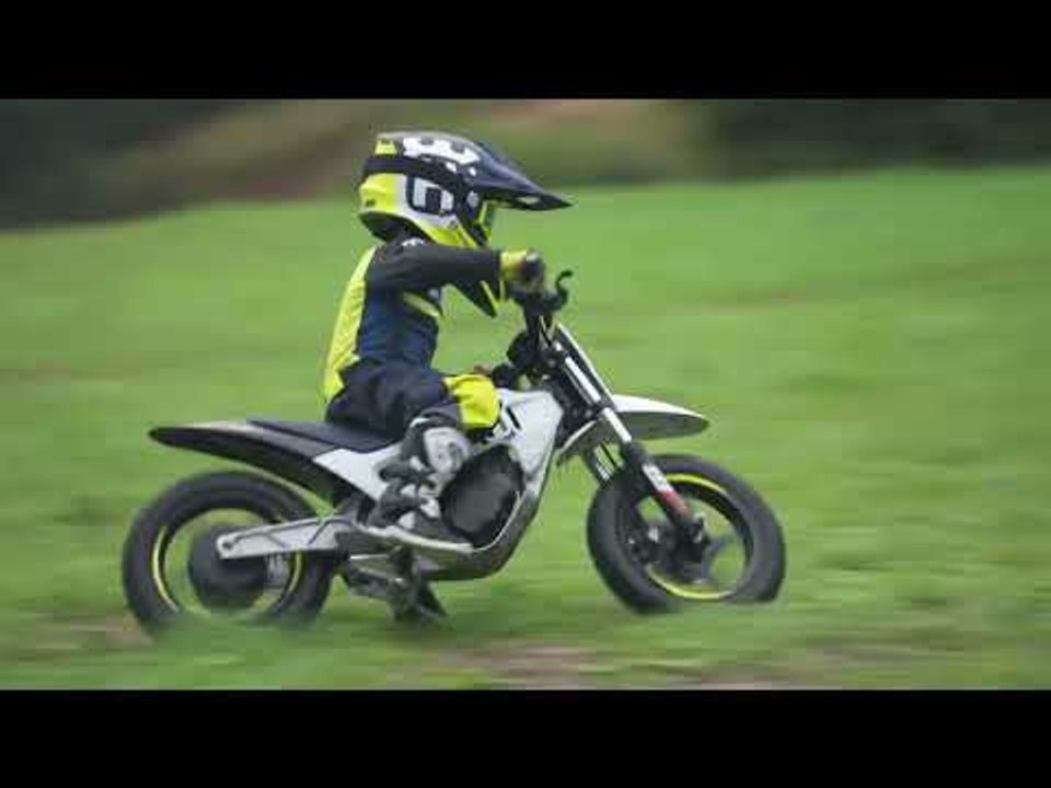 2024 EE 2 – Discover the world of offroad ｜ Husqvarna Motorcycles