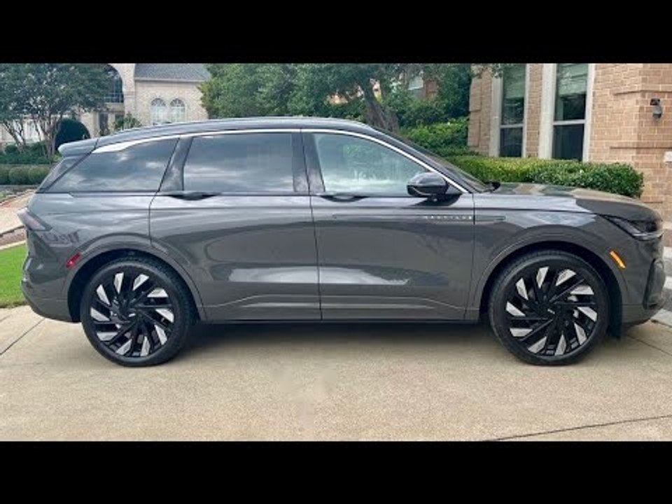 Lincoln Nautilus 2024: SUV mit 48-Zoll--Display, 314 PS Hybrid-Power als X5