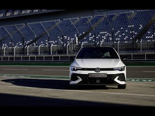 2025 VW Golf GTI Clubsport (MK8) | 2,0-Liter-TSI (EA888, LK3 evo4), 300 PS & 400 Nm, 19 Zöller uvm..