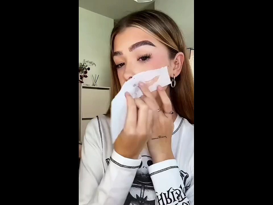 Halloween makeup hack