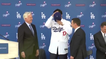 NBA approves sale of Lakers to Mark Walter