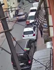 13 yaşındaki çocuk arkadaşını boynundan bıçakladı!