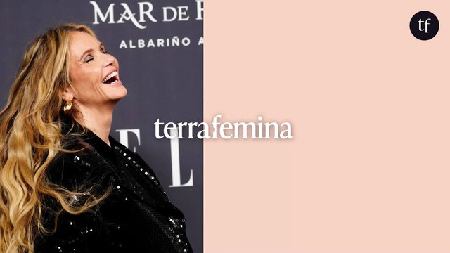 “Sexy à 61 ans” : cette mannequin féministe se dévoile en dentelle transparente et flanque une gifle aux sexistes anti-vieilles de tout poil