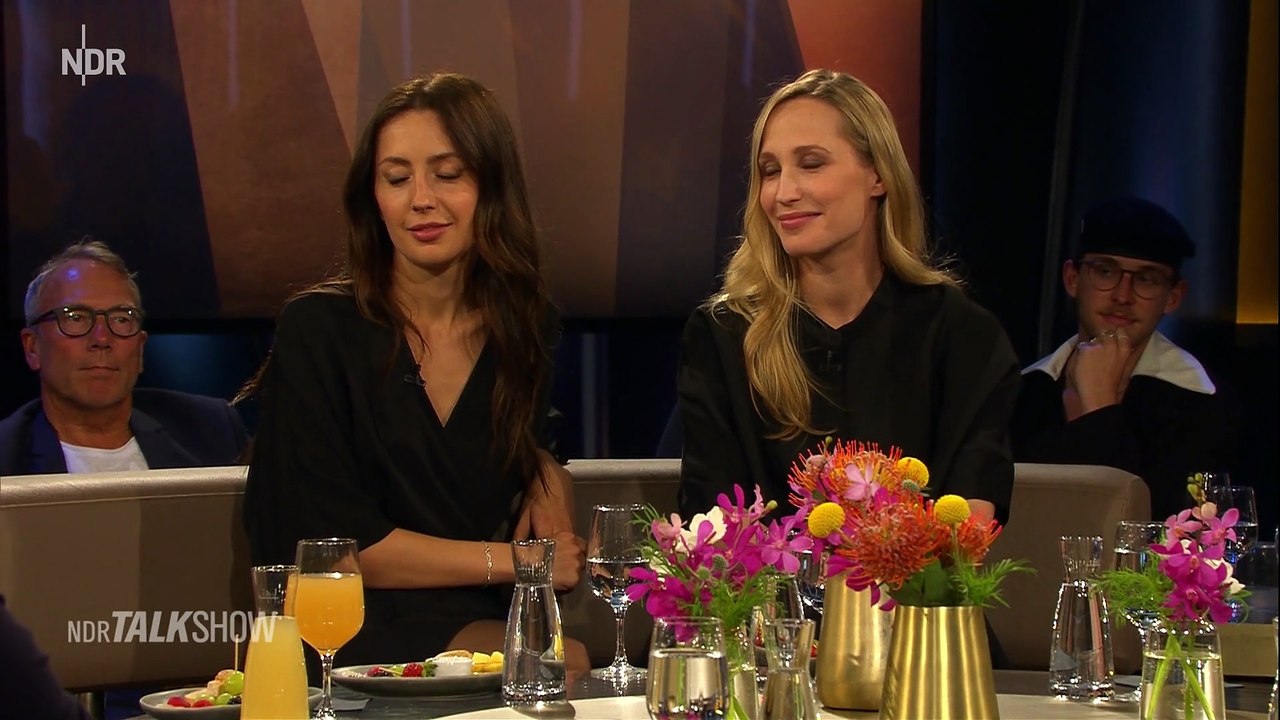 NDR Talk Show - Die Podcasterinnen Paulina Krasa und Laura Wohlers (2023)