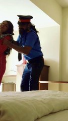 Akhir Ye ladaki Bach gayi